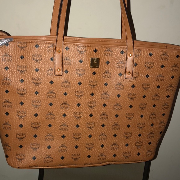 MCM LARGE ANYA TOTE - Picture 4 of 5